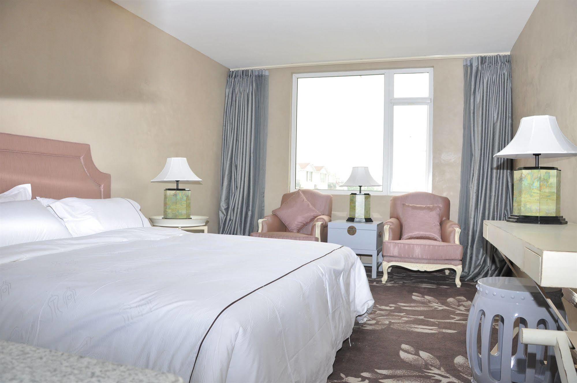 Beijing Springs Valley Hotel Екстер'єр фото